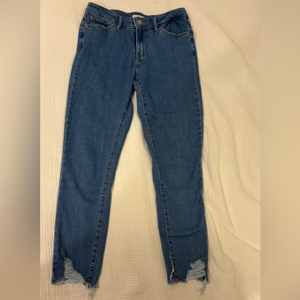 Levi’s 711 skinny jeans, size 27, inseam 28, medium blue